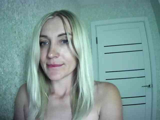 MarryEmm webcam