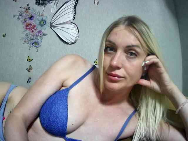 MarryEmm webcam