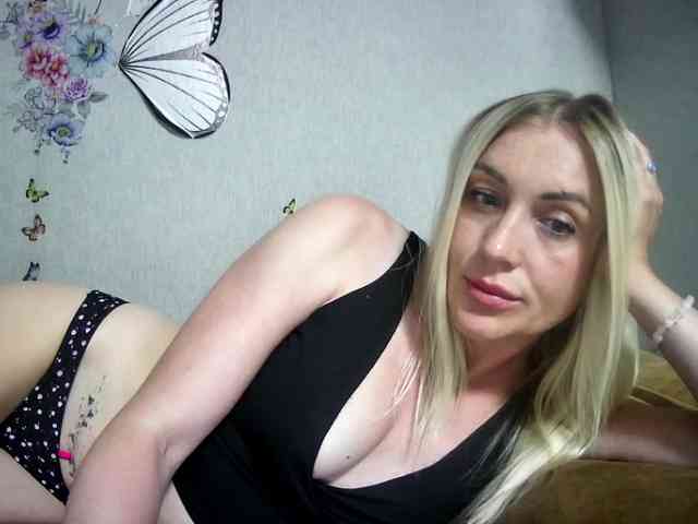 MarryEmm webcam