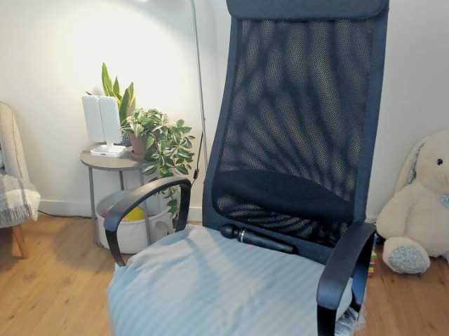 summerevans, en directo ahora en BongaCams