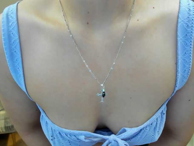 le modèle SummerEvans est en webcam porno dans un show sur le site bongacams, il possède les tags suivants: White/Caucasian,Brunette,Shaved