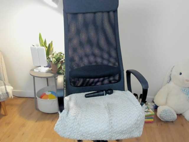 summerevans, en directo ahora en BongaCams