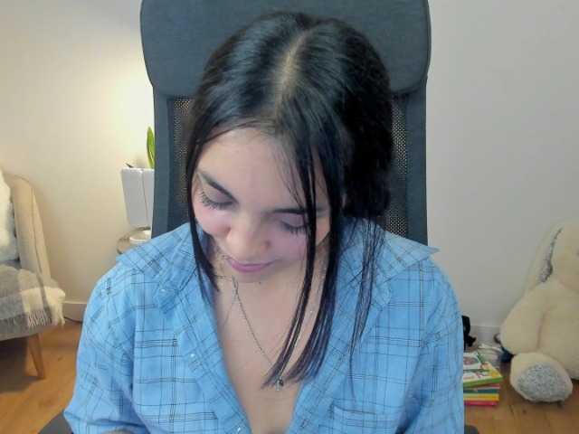 summerevans, en directo ahora en BongaCams