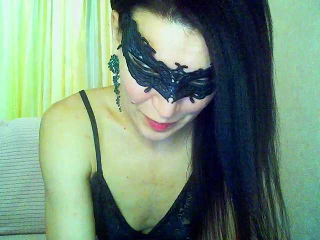 le modèle AleksaNic est en webcam porno dans un show sur le site bongacams, il possède les tags suivants: White/Caucasian,Brunette,Shaved