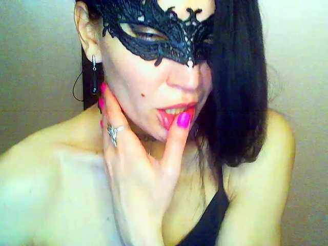 le modèle AleksaNic est en webcam porno dans un show sur le site bongacams, il possède les tags suivants: White/Caucasian,Brunette,Shaved