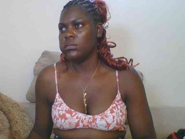 Sweetdarkskin webcam