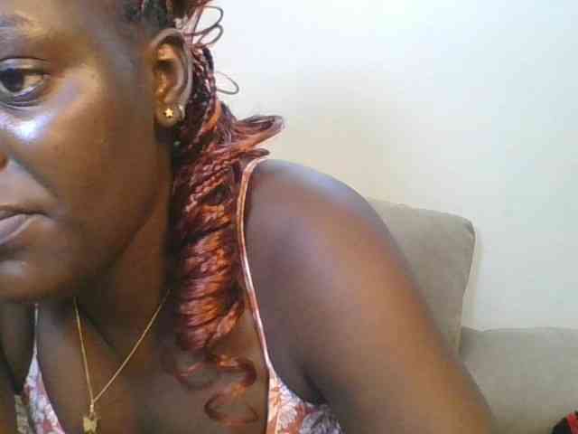 Sweetdarkskin webcam