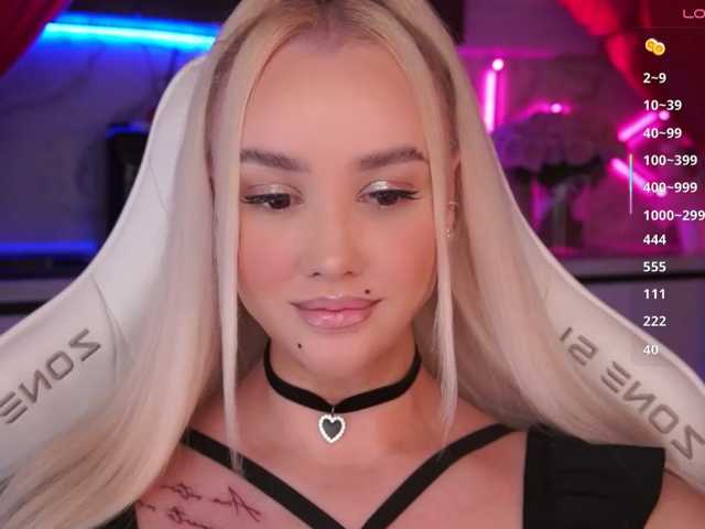 In-your-fucking-mind live cam preview