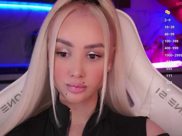 In-your-fucking-mind live cam preview