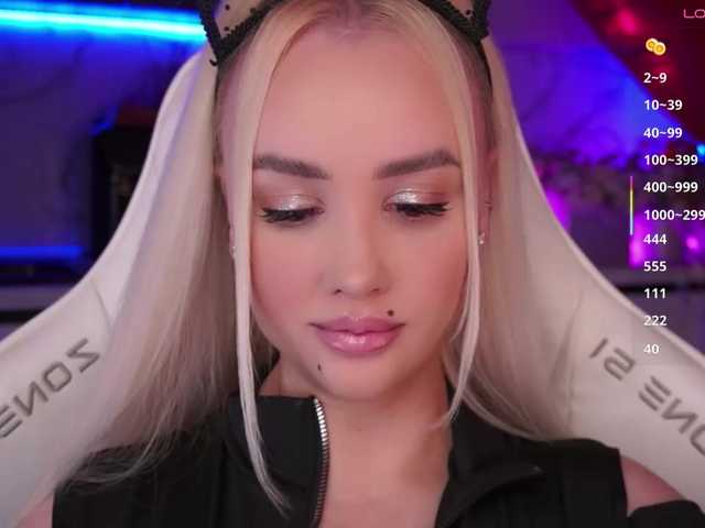 In-your-fucking-mind live cam preview