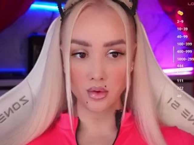 In-your-fucking-mind live cam preview