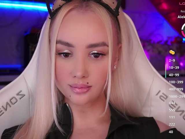 In-your-fucking-mind live cam preview