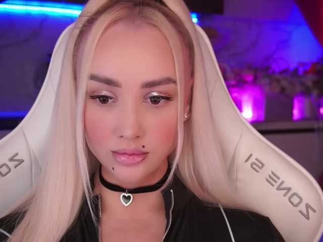 In-your-fucking-mind live cam