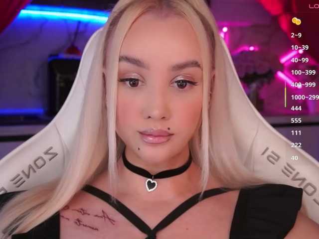 In-your-fucking-mind live cam preview