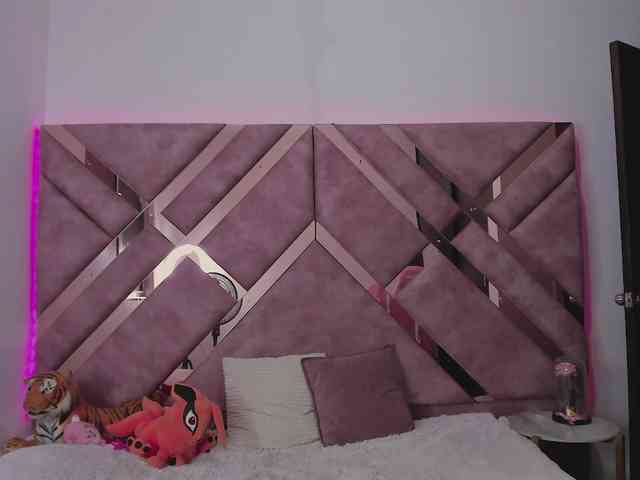 tigerbaby_ webcam