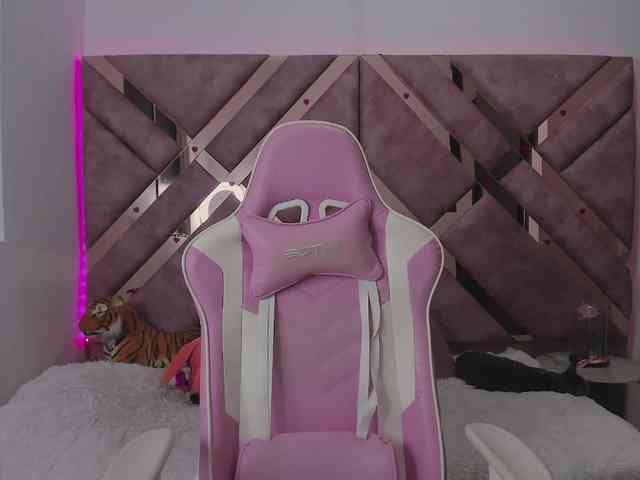 tigerbaby_ webcam