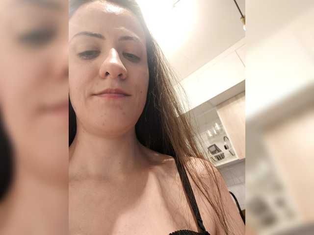 AngelDolores live cam preview