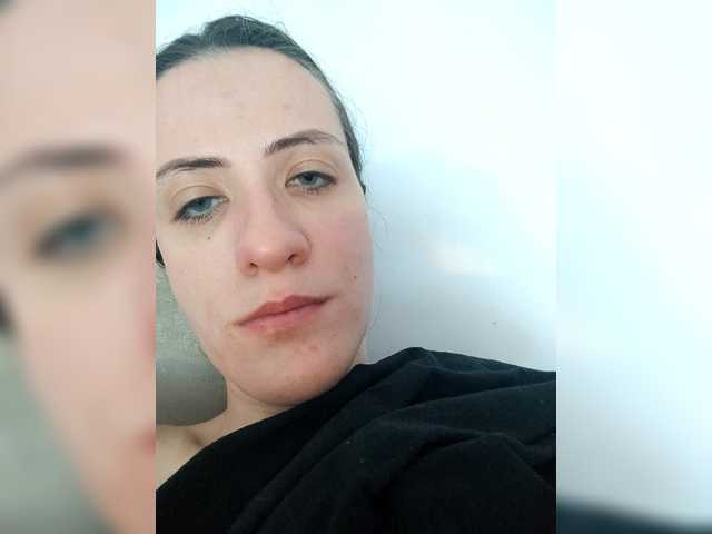 le modèle AngelDolores est en webcam porno dans un show sur le site bongacams, il possède les tags suivants: White/Caucasian,Brunette,Hairy