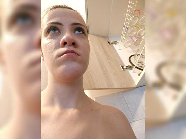 Bogina2 live webcam show