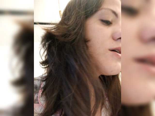 AngelDolores — live female cam