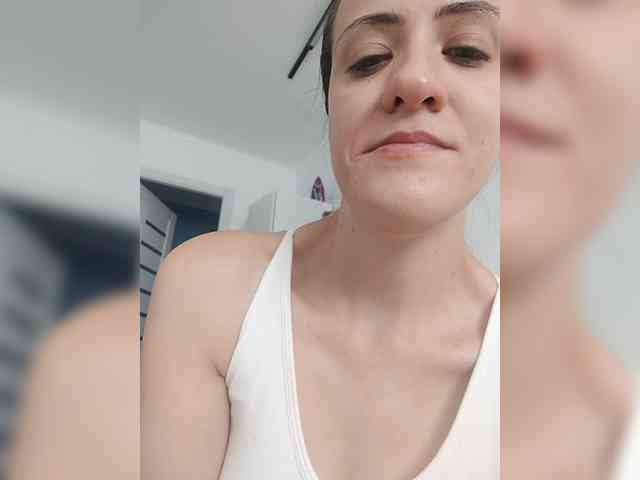 AngelDolores webcam