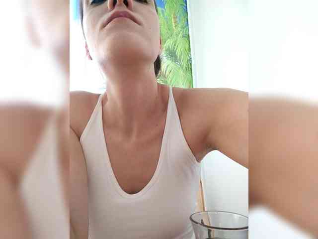 AngelDolores webcam
