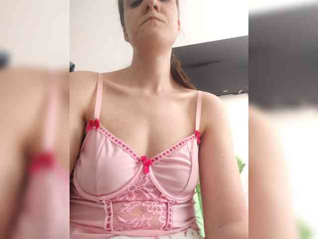 LuxeAngel webcam