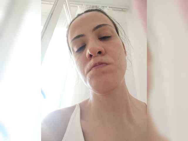 LuxeAngel webcam