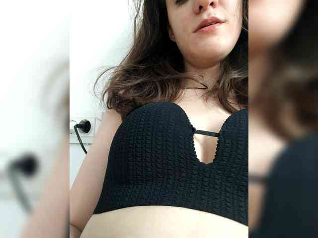 LuxeAngel webcam