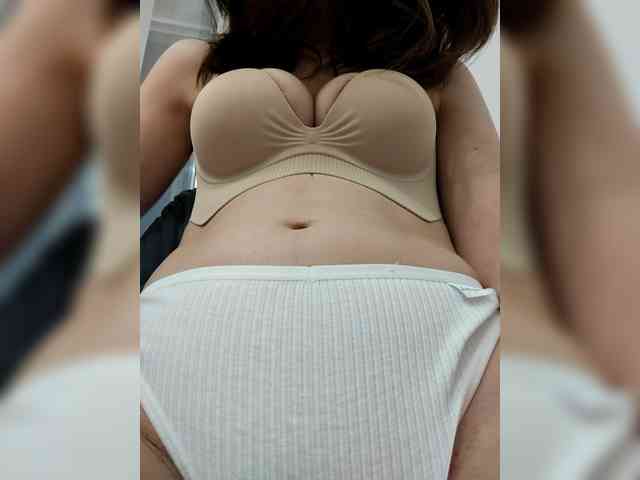 LuxeAngel webcam