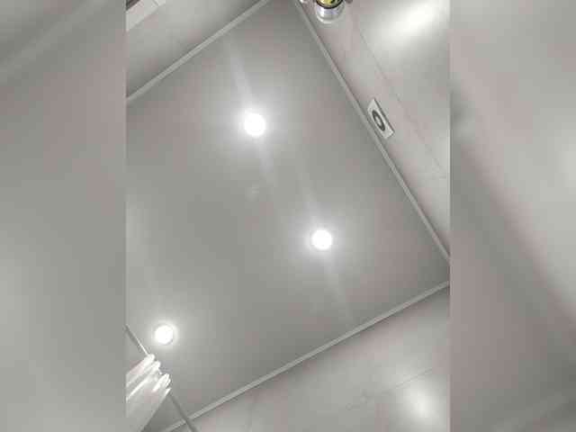 模特: LuxeAngel