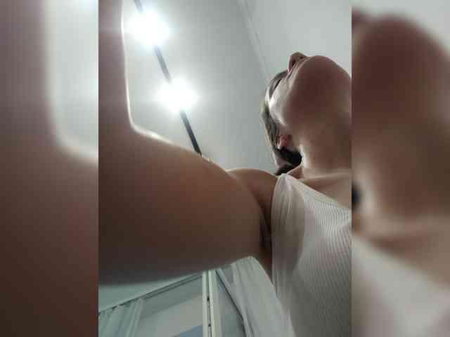 LuxeAngel webcam