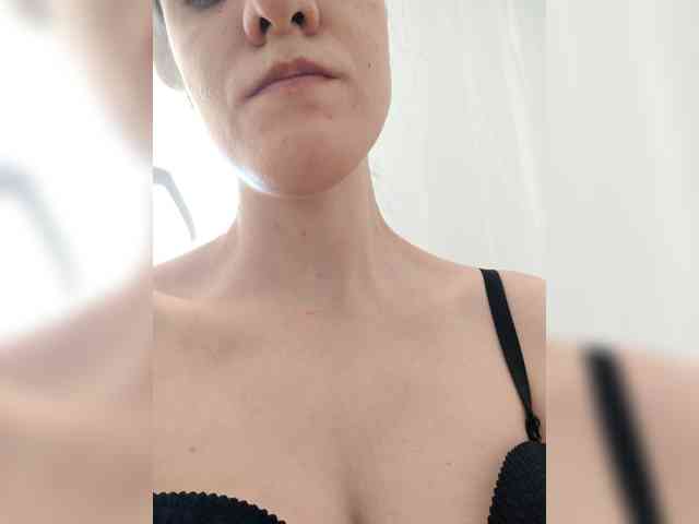 LuxeAngel webcam