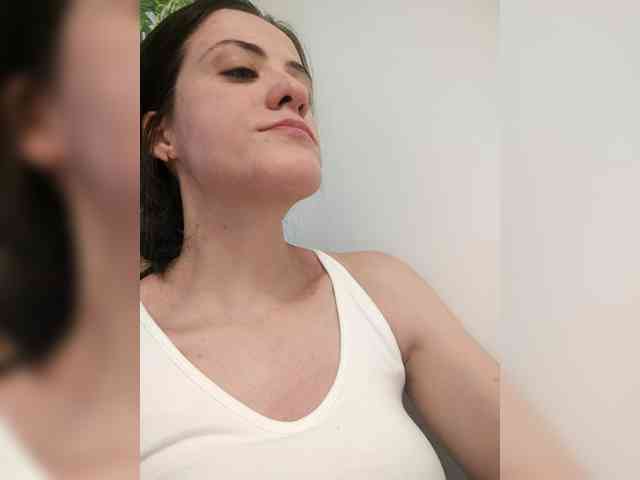 AngelDolores webcam