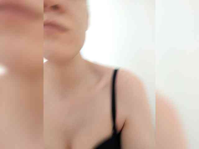 LuxeAngel webcam