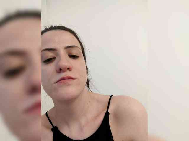 PrettyRebel webcam