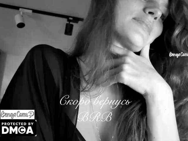 Vvv-lifffe live cam on BongaCams