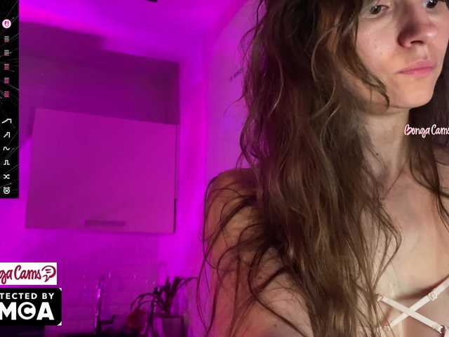 Vvv-lifffe live webcam show