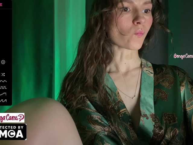 Vvv-lifffe's BongaCams show and profile