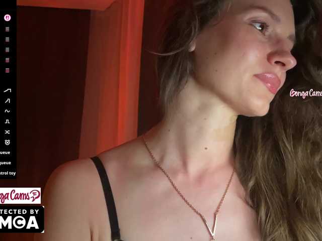 Vvv-lifffe live cam on BongaCams