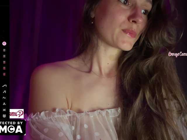 Vvv-lifffe live cam on BongaCams