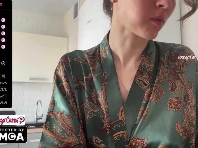 Vvv-lifffe's BongaCams show and profile