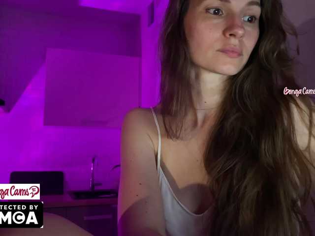 Vvv-lifffe live cam on BongaCams