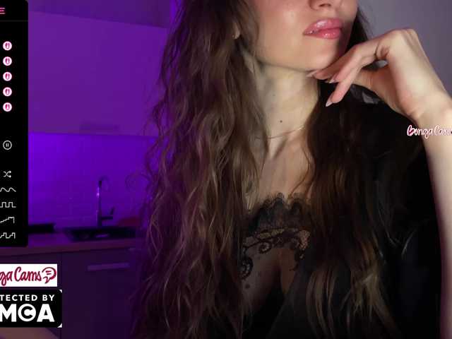 Vvv-lifffe's BongaCams show and profile