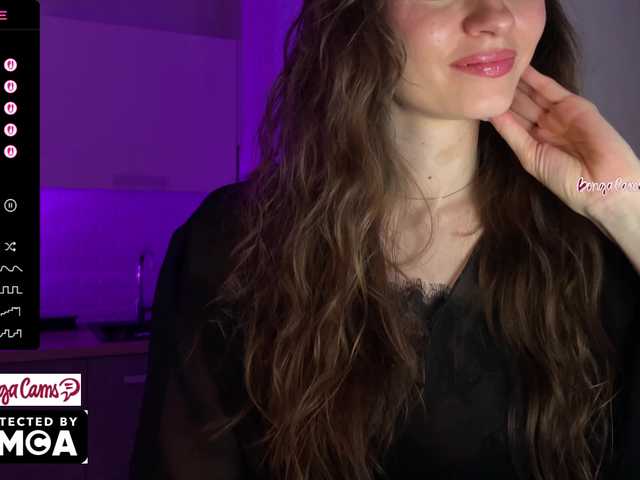 Vvv-lifffe's BongaCams show and profile