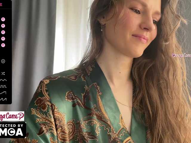 Vvv-lifffe's BongaCams show and profile