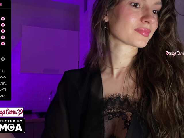 Vvv-lifffe's BongaCams show and profile