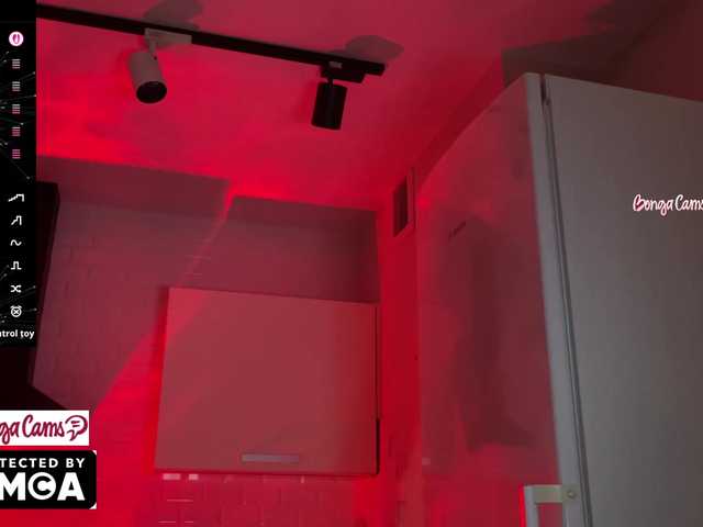 Vvv-lifffe live cam on BongaCams