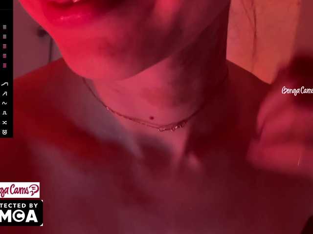 Vvv-lifffe Live Cam on BongaCams