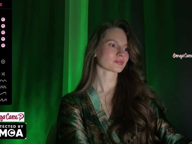 Vvv-lifffe's BongaCams show and profile